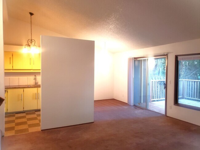 Photo - Alberta Arts Condo!  Water/Sewer/Garbage I...