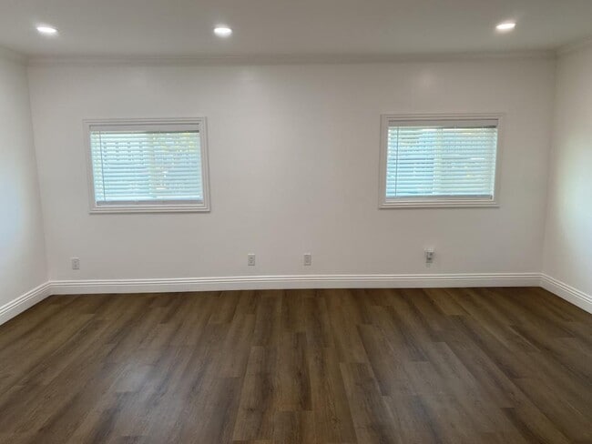 Building Photo - 7217 Eckstrom Ave