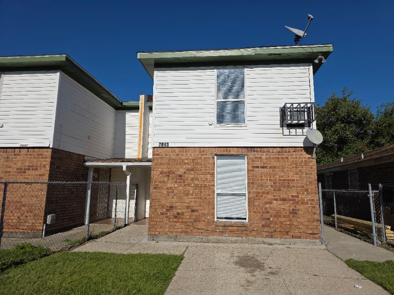 Primary Photo - 7843 Sail St