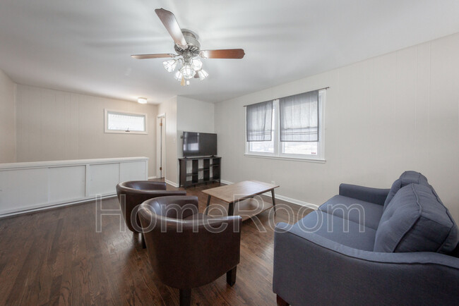 Building Photo - 5511 Horton St