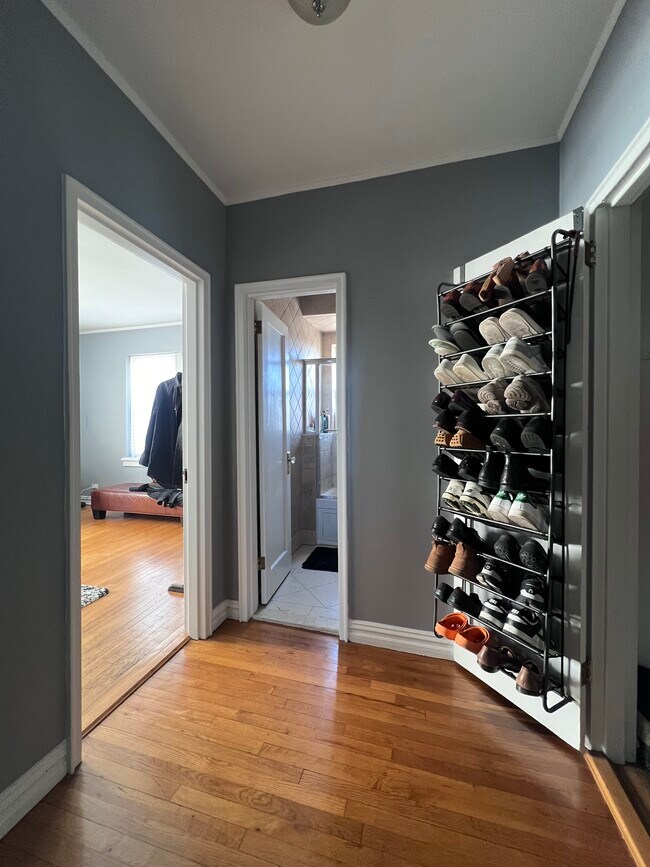 Building Photo - 70 Strawberry Hill Ave