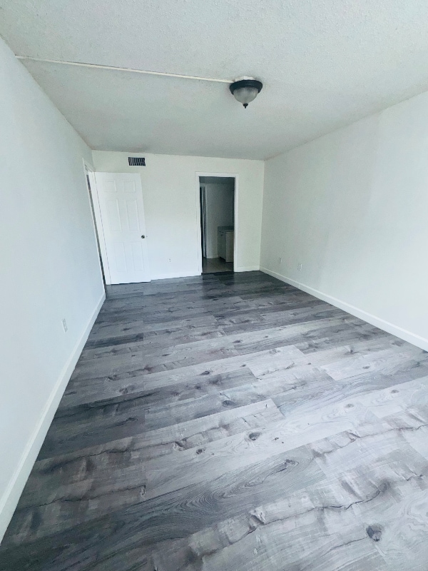 Building Photo - 484 NW 165th St