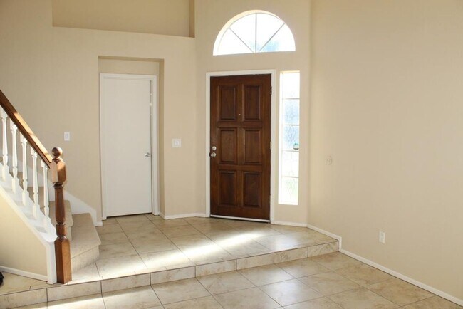 Building Photo - 3Bed/2Bath in Rancho Del Oro~ Ave Sevilla