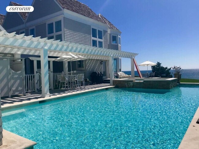 Foto del edificio - 390 Old Montauk Hwy