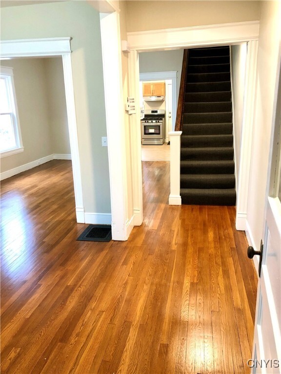 Building Photo - 65 Chedell Pl