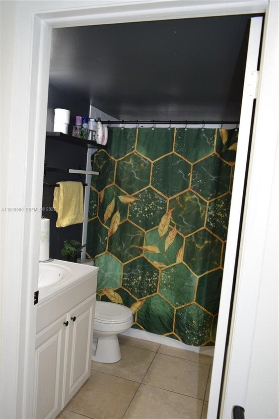 Foto del edificio - 8240 SW 210th St