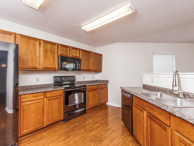 Building Photo - 14202 Luscombe Farm Rd