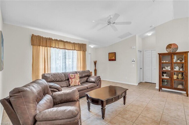 Building Photo - 2131 24th Ave NE