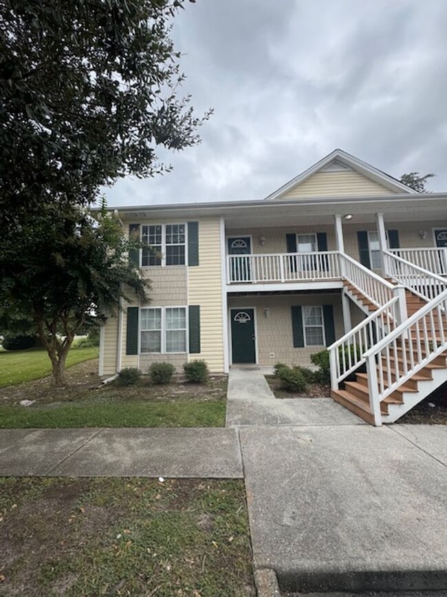 Building Photo - 4603A McClelland Dr