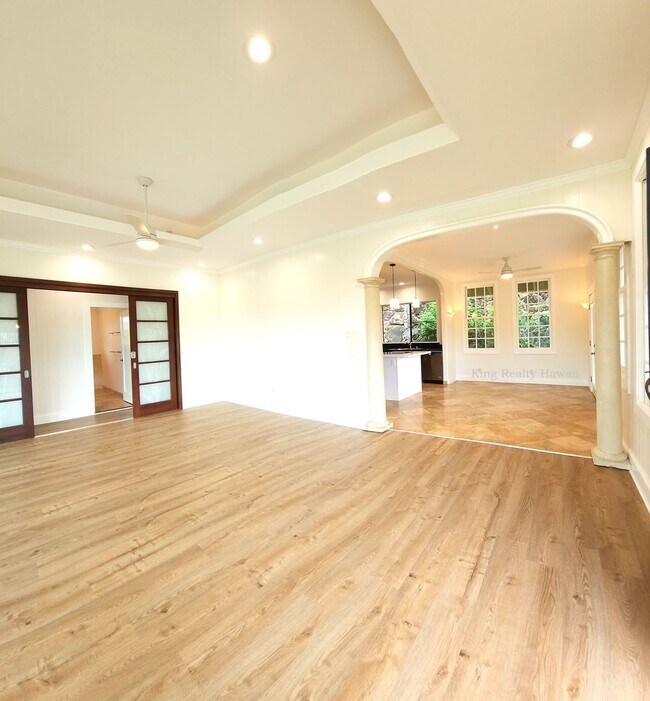 Building Photo - 99-411-411 Fernridge Pl