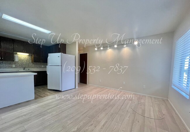 Foto del edificio - 855 Gold Cliff Rd