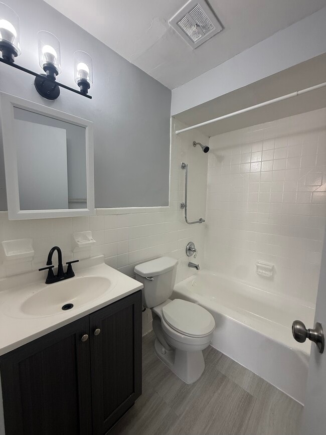 Photo - 2969 Four Towers Dr Apartment