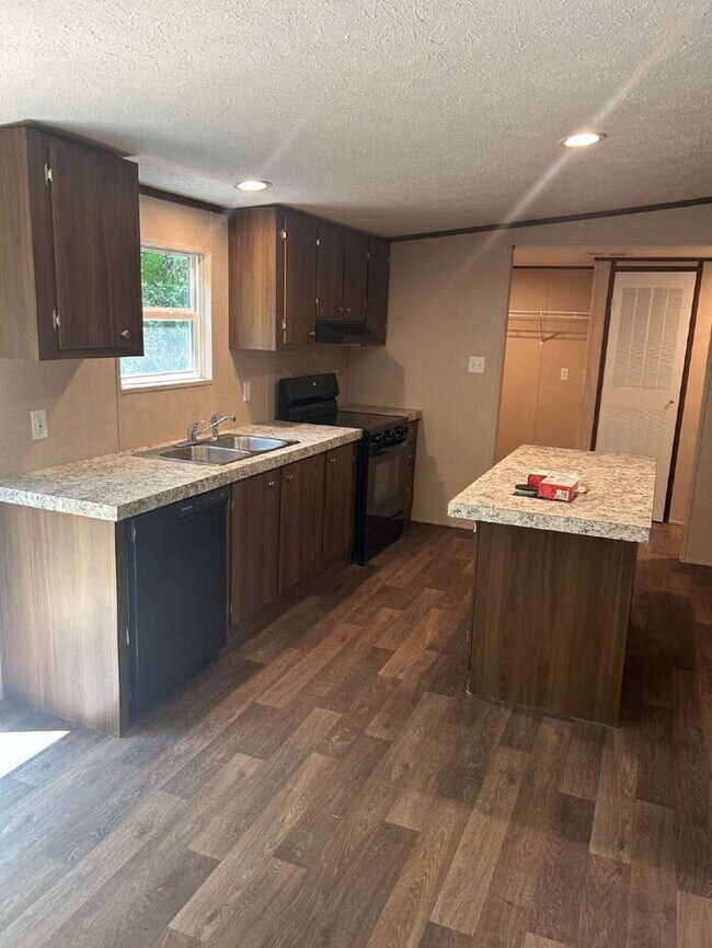 Building Photo - New build 3 bedroom home in Anderson, SC.