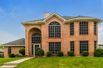 Building Photo - 113 Dennis Dr