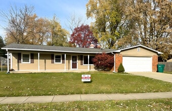 Building Photo - 206 Dover Rd