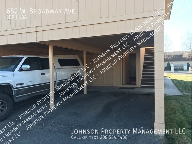 Foto del edificio - 682 W Broadway Ave
