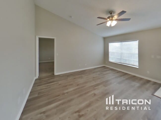 Foto del edificio - 4151 Candler Ave
