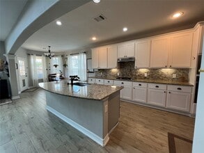 Building Photo - 31903 Dunham Lake Dr