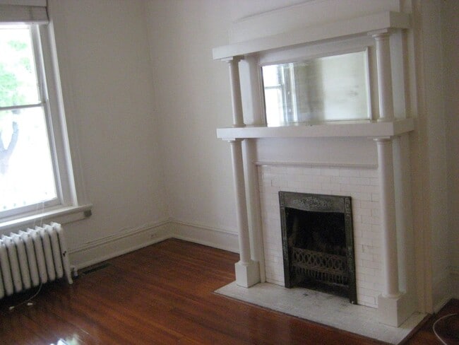 Foto del edificio - 2507 Stuart Ave