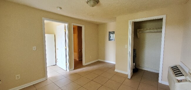 Foto del edificio - 103 W 17th St
