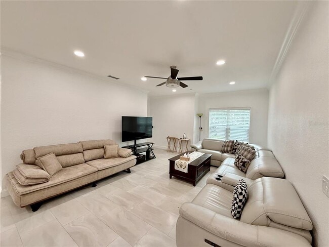 Building Photo - 16303 Enclave Village Dr