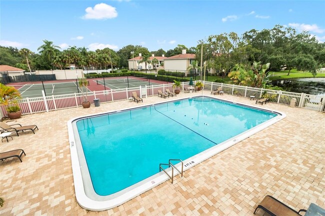 Foto del edificio - 10361 Carrollwood Ln