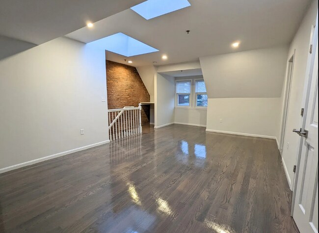 Foto del edificio - 1400 Beacon St