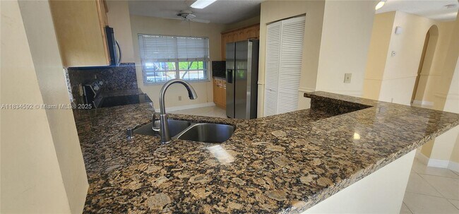 Foto del edificio - 2957 Oak Park Cir