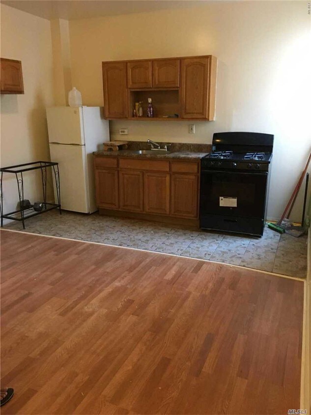 13113 Rockaway Blvd Unit 2nd Fl, Queens, NY 11420 Apartment for Rent