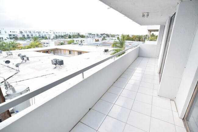 Foto del edificio - 7300 Wayne Ave