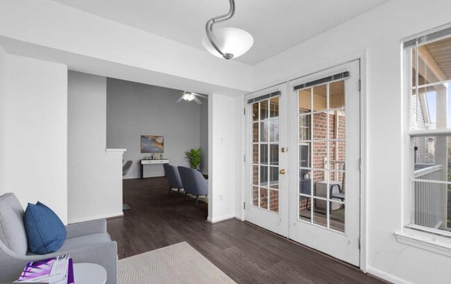 Foto del edificio - 13101 Briarcliff Terrace