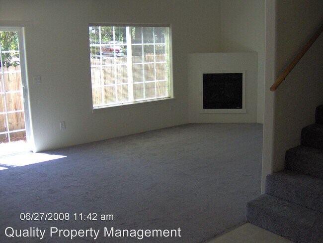 Building Photo - 746 Swing Lane