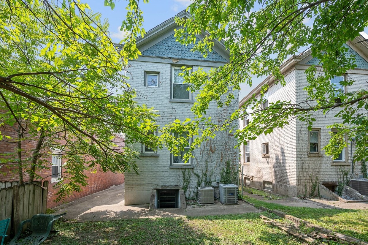 2316 Chickasaw Street Apartment for Rent in Cincinnati, OH