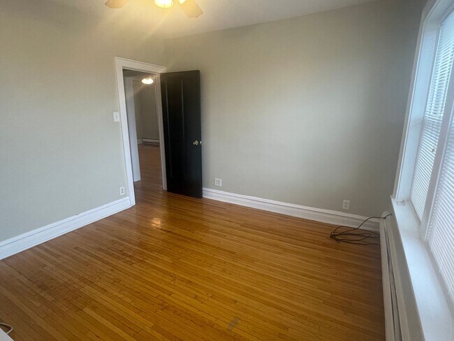 Foto del edificio - 4933 W Cuyler Ave