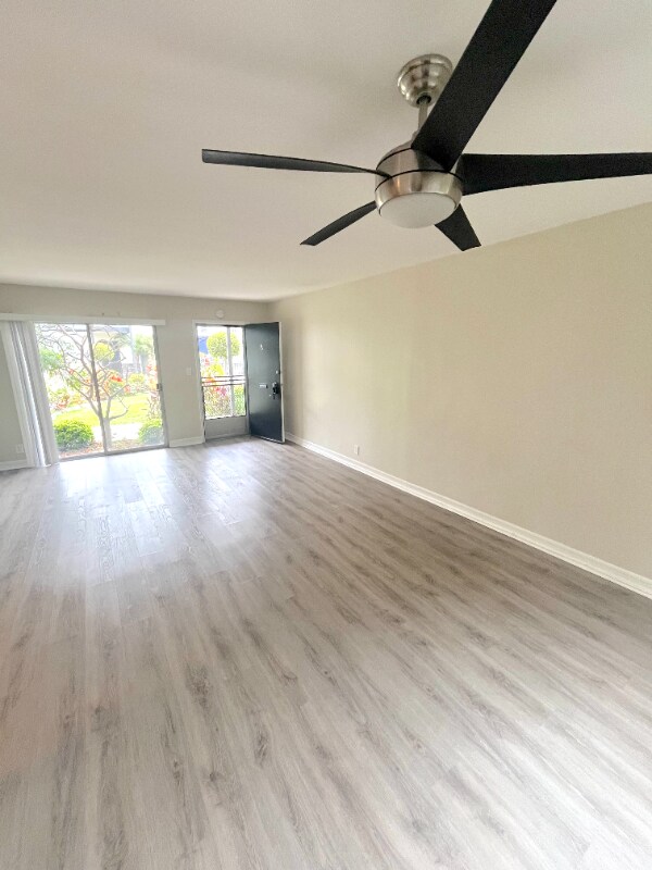 Foto del edificio - 931 W 19th St