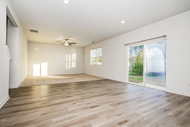 Foto del edificio - 371 Hamilton Pointe Dr