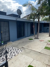 Building Photo - 2916 W Century Blvd