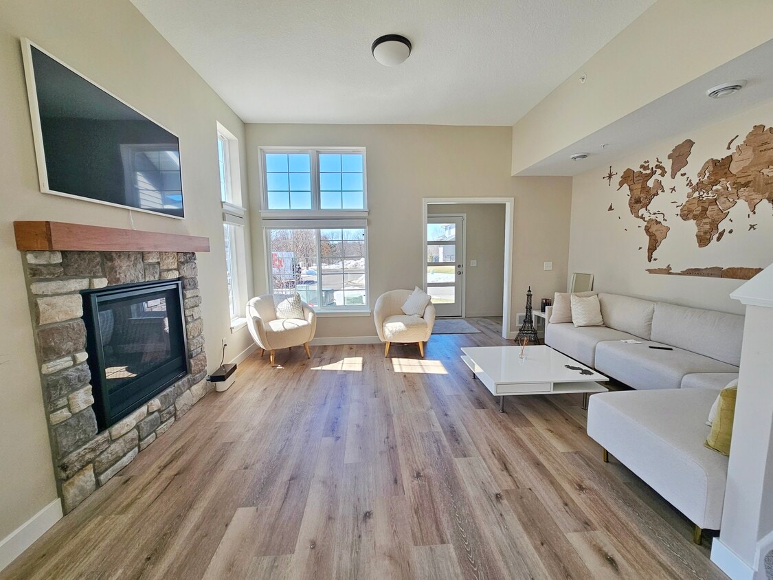 7818 W 145th St, Savage, MN 55378 Townhome Rentals in Savage MN