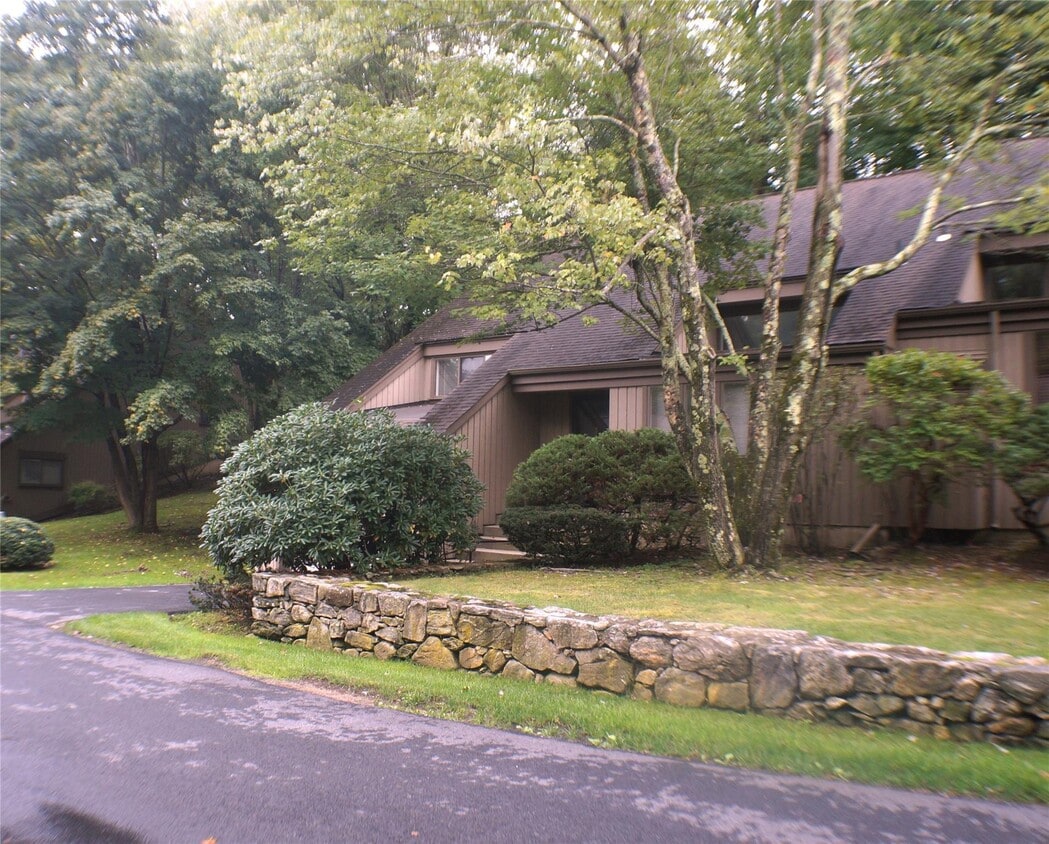 Building Photo - 388 Heritage Hills