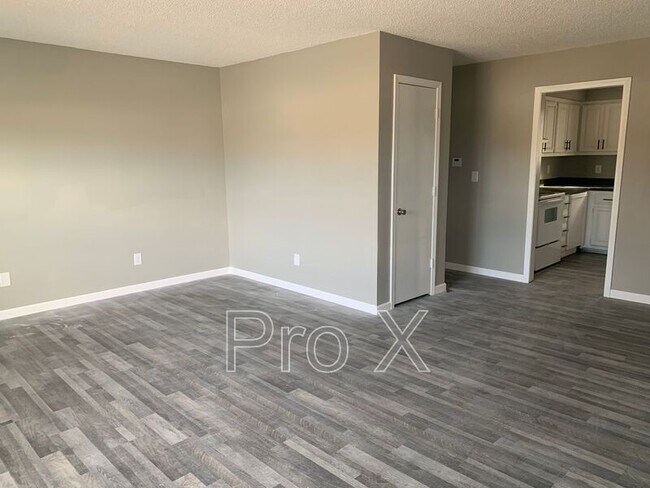 Foto del edificio - 3028 W 15th St