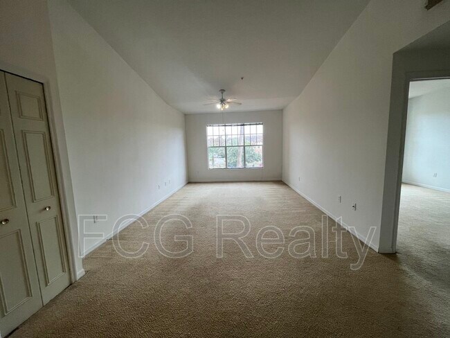 Foto del edificio - 5500 Metrowest Blvd