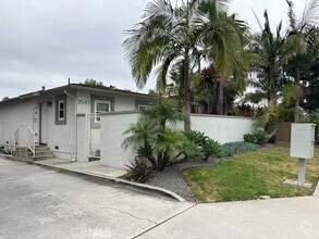 Building Photo - 2641 Santa Ana Ave