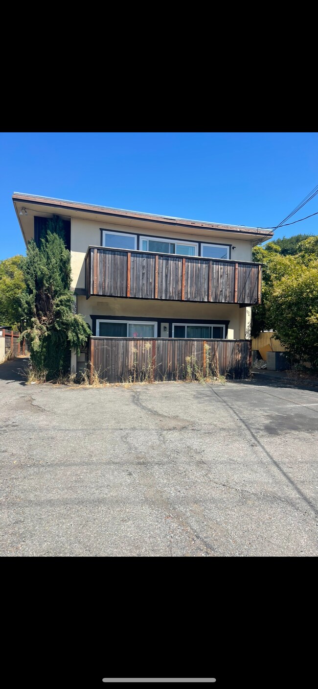 Building Photo - 1220 Sir Francis Drake Blvd