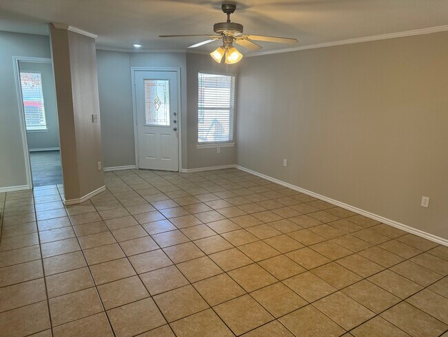 Foto del edificio - 532 N Brentwood Ave