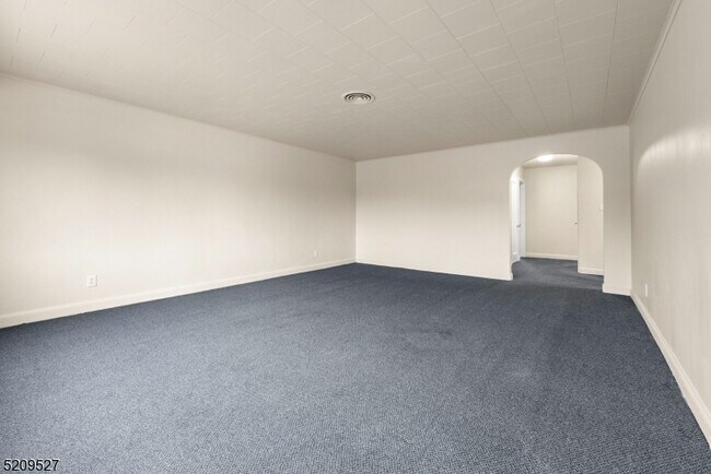 Building Photo - 836 Van Houten Ave