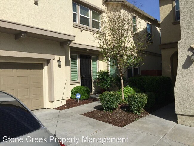 Foto del edificio - 4 br, 2.5 bath House - 1941 Mammoth Wy.