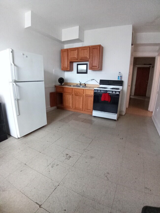 Foto del edificio - 2547 W Division St