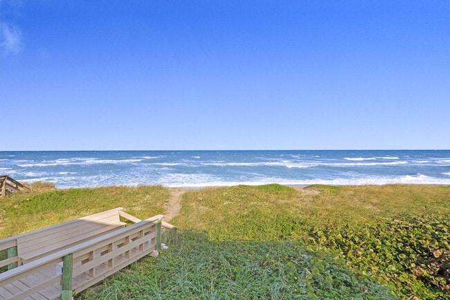 Foto del edificio - 1501 NE Ocean Blvd