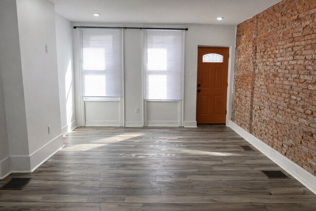 Foto del edificio - 1725 Monument St