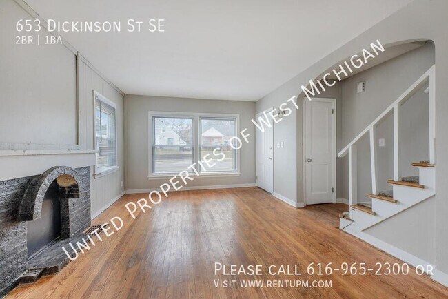 Building Photo - Available Now | 2 Bedroom, 1 Bath Apartmen...